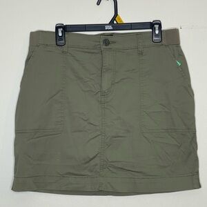 Lee Olive Green Short Skirt Size 12 M Regular Cotton Blend Button Pockets Solid